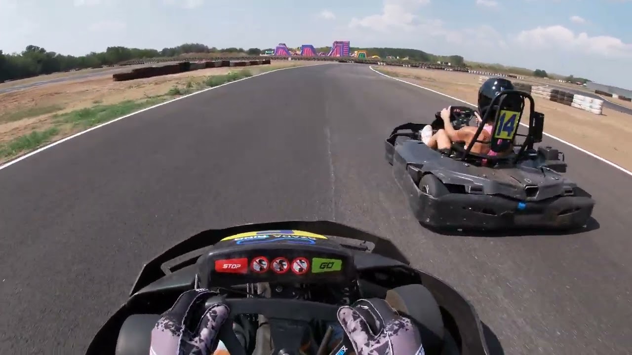 Szadaring /új gokart pálya szentelès/ jóóó.