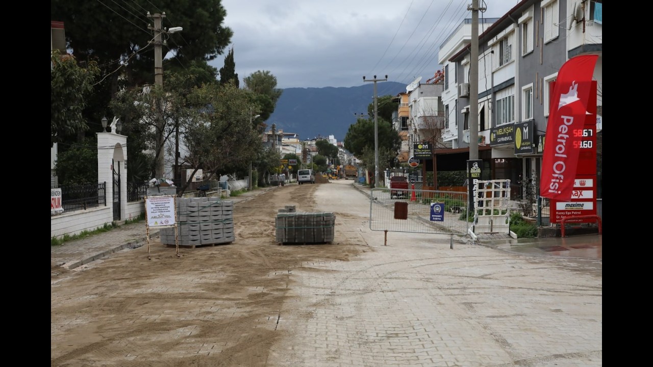 Edremit’te Yol Atağı! Başkan Mehmet Ertaş Sahada Denetimde