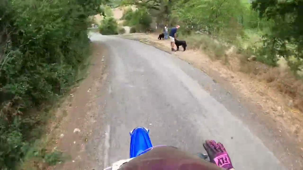 Balade 125yz / quand tu cherche un chemin…