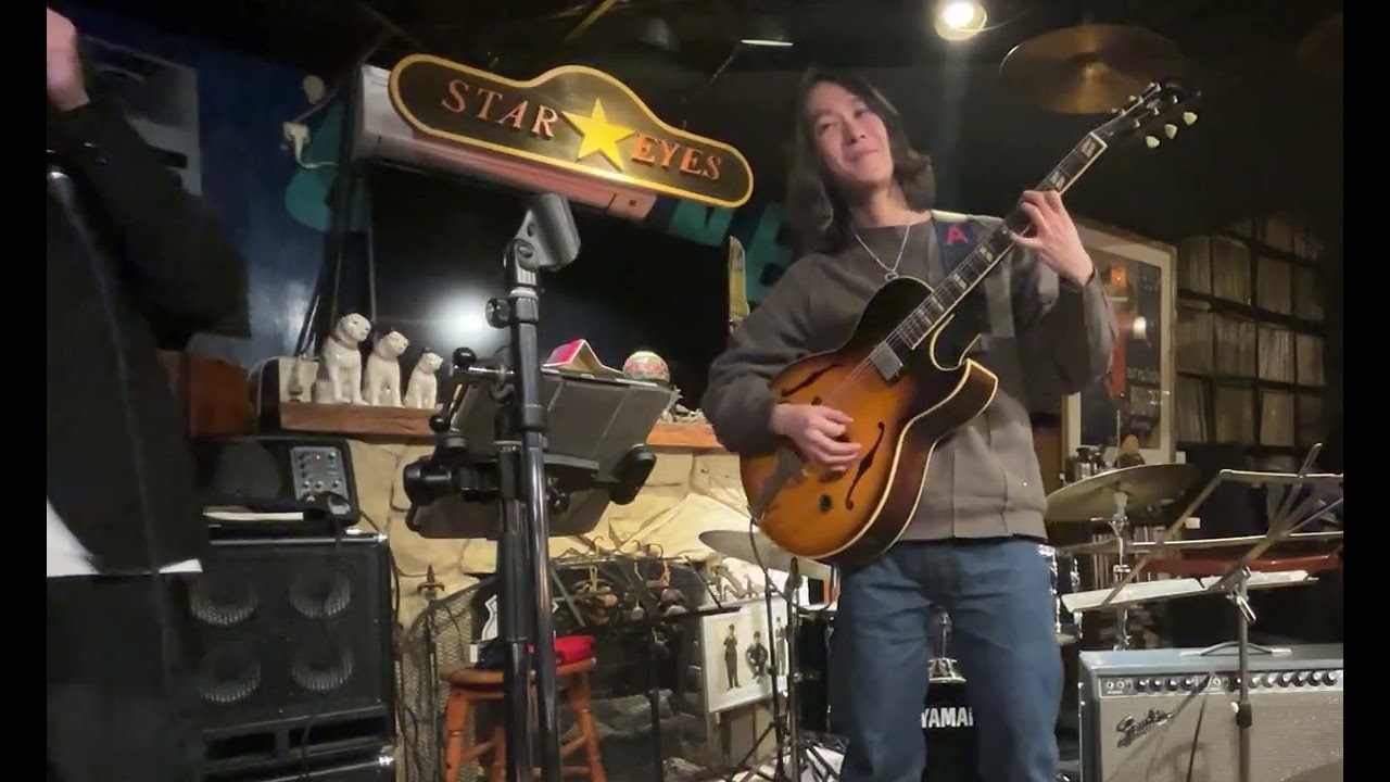 2025.12.30 east of the sun 坂崎拓也(harmonica),成瀬明(guitar)