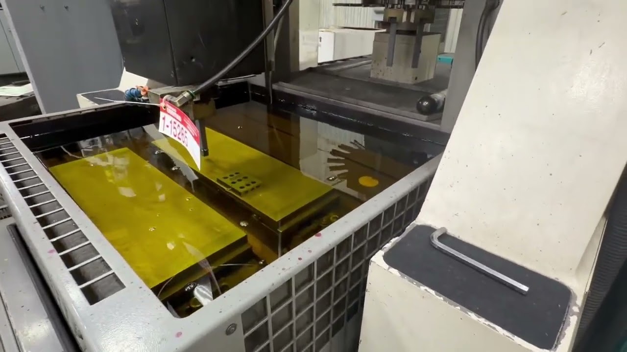 1998 Ingersoll-Rand, model Gantry 500, CNC sinker EDM machine | Lot 15265 | Orbitbid.com