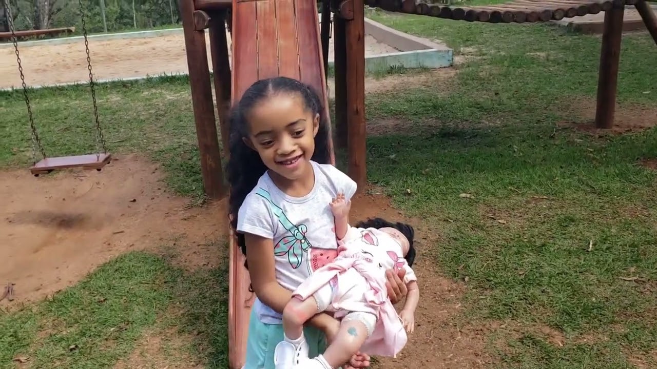 Levei minhas bebê Reborn no parquinho 