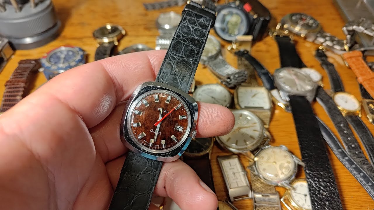 I bought a mystery watch lot full of amazing vintage watches!