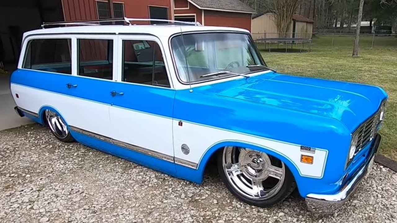 IHBuilder custom 1973 International Travelall, a BuiltToCruise Extra