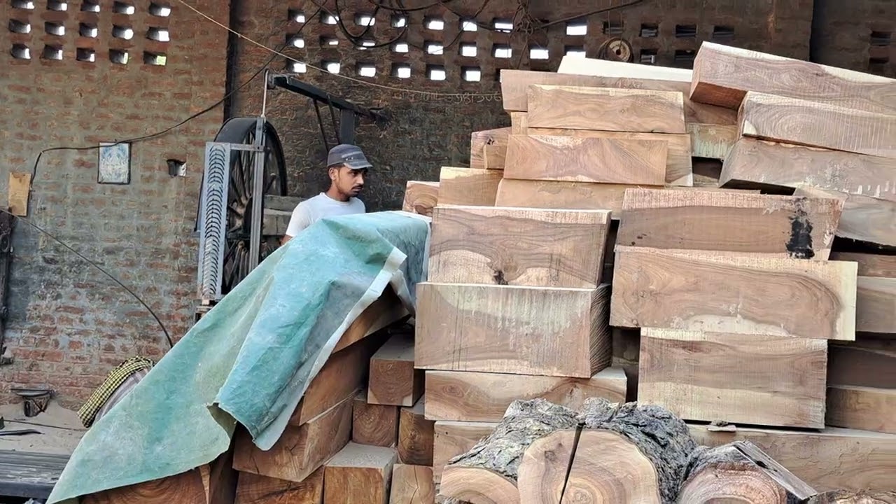 शिषम की लंबी और  लाल सीली लेने के लिए संपर्क करें #silli #wood #timber #teakwood #teakwoodfactory