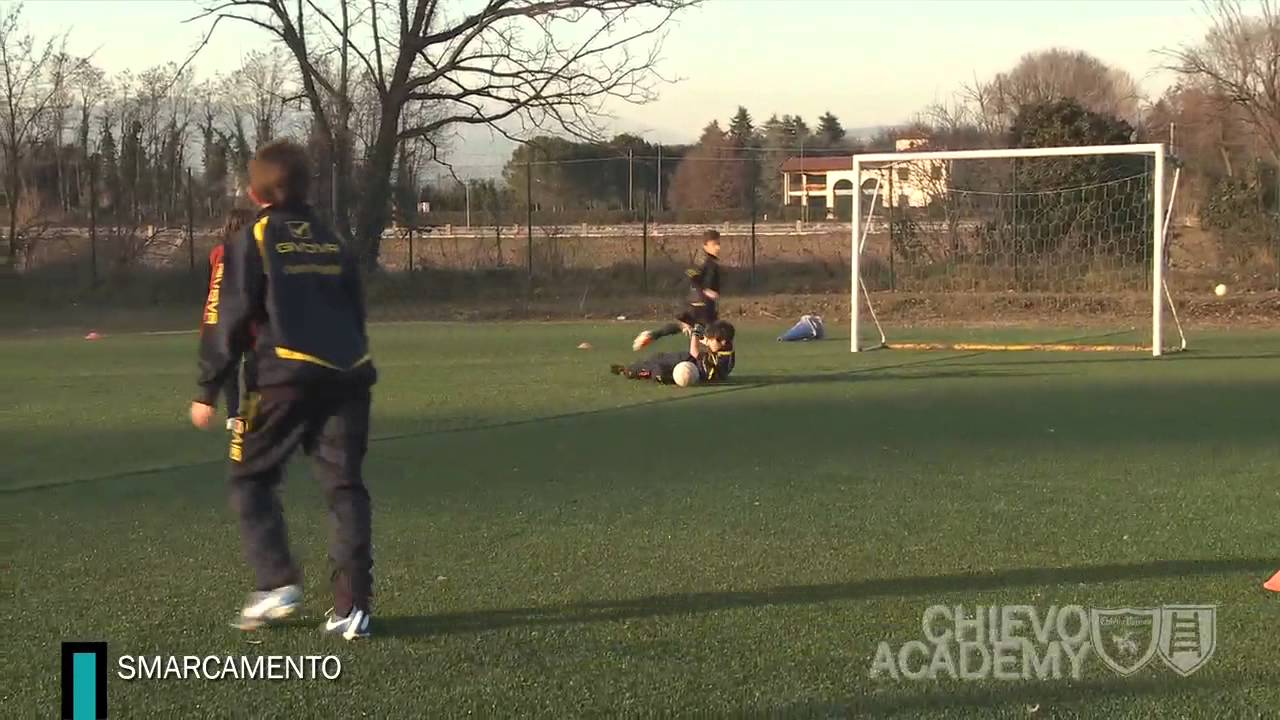 Allenamento di calcio, esempi di esercizi: i tempi dello smarcamento