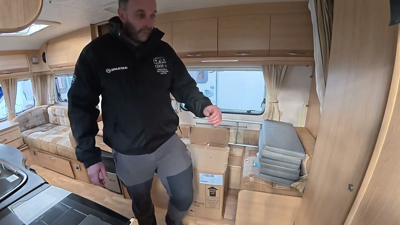 Coachman amara 520-4 sales walk around
