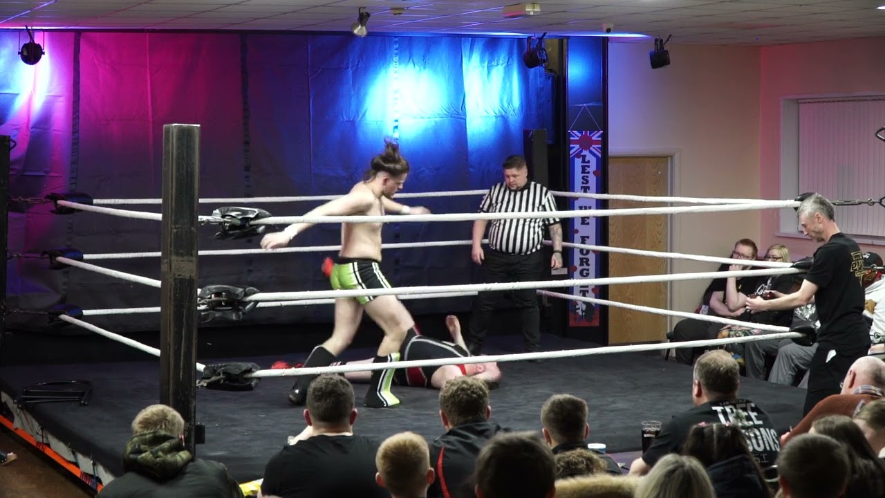 2 out of 3 Falls - Postie Malone vs. Callum Andrews