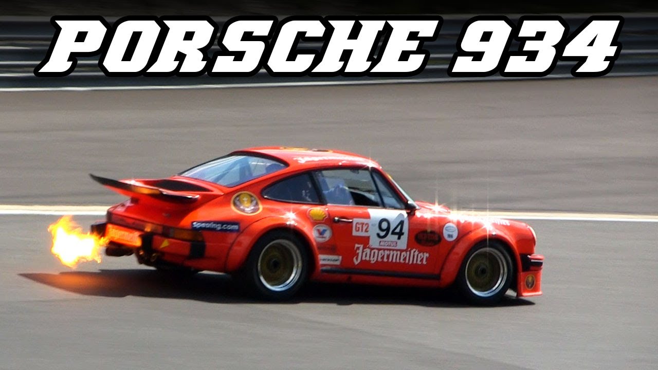 Porsche 934 Jägermeister - Big flames and revving sound.
