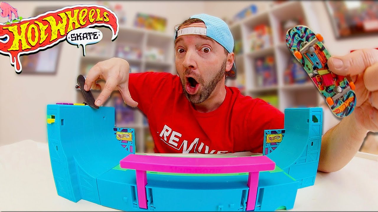 Secret Hot Wheels Skatepark Found! / (FINGERBOARD TRICKS!)