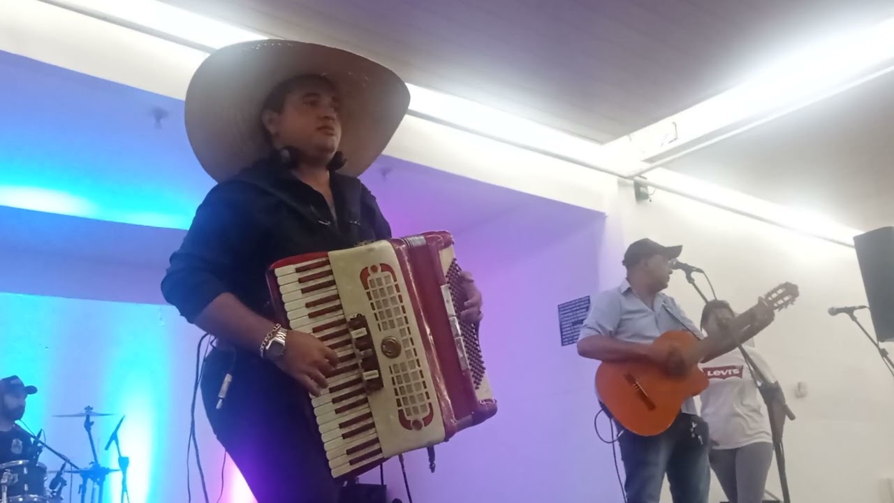 Baile na Fronteira, festa tio Rosa, Danilo da gaita e grupo