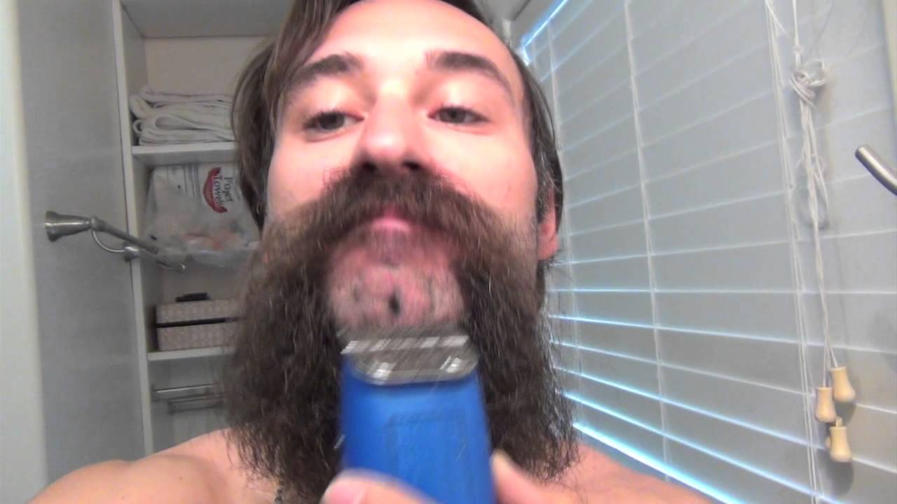 Shaving my 4 MONTHS LONG Beard - Michael Jackson 