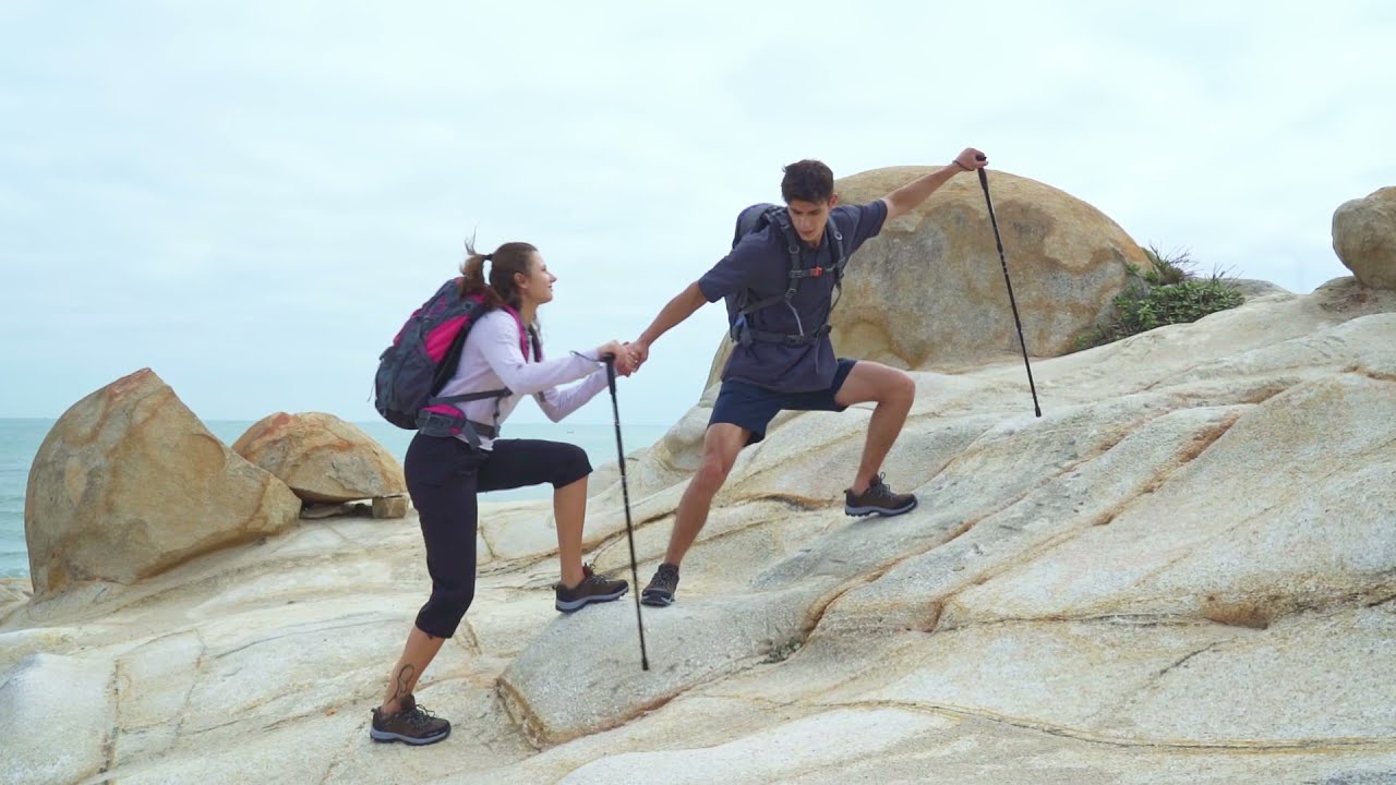 VAYAGER Men's Cargo Shorts 100% Cotton Lightweight Multi Pocket Casual Outdoor Hiking Shorts