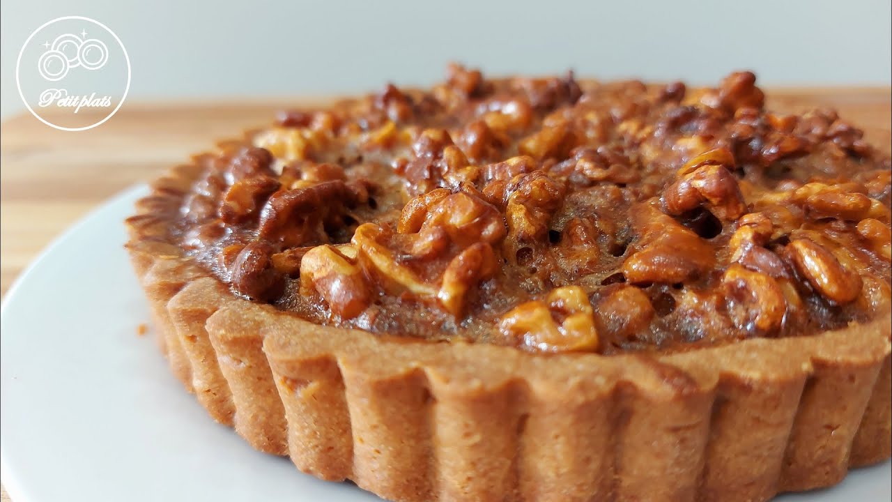 Easy and Delicious Walnut Pie Recipe || Petit Plats