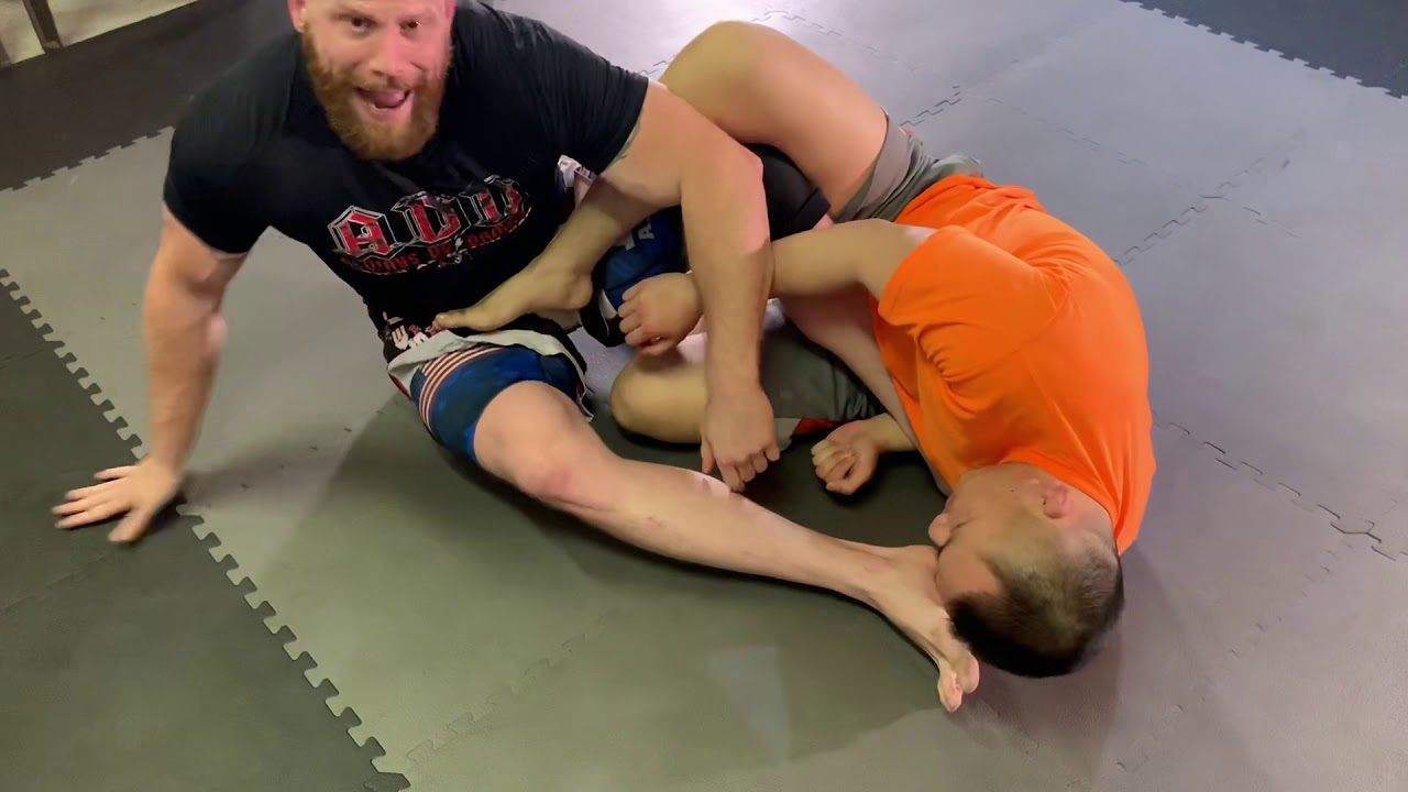 Catch Wrestling: Countering inside “Ashi Garami” using a few basic CACC attacks: @SnakePitUSA