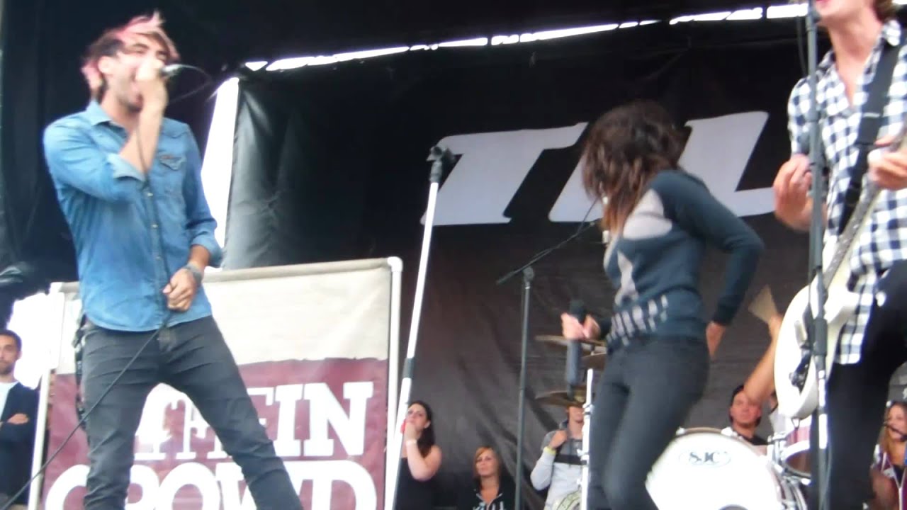 We Are The In Crowd - Kiss Me Again ft. Alex Gaskarth (Live)