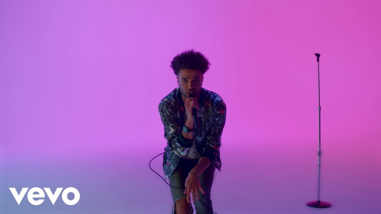 Youngr - Lost In Translation (Official Video)