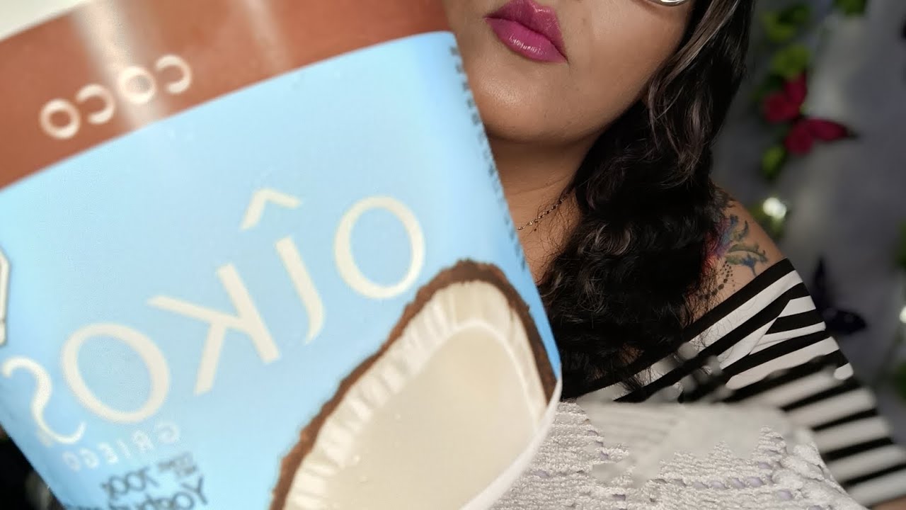 ASMR comiendo yogurth griego de coco