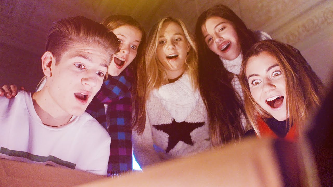iBROS. - Merry X-mas (official Video) - Musical Unplugged feat. iBROS.