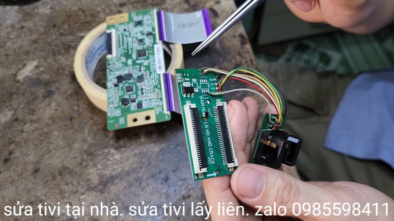thay màn hình tivi sony rẽ hay khó. mời các bạn cùng xem. 43w660f vỡ màn hình.