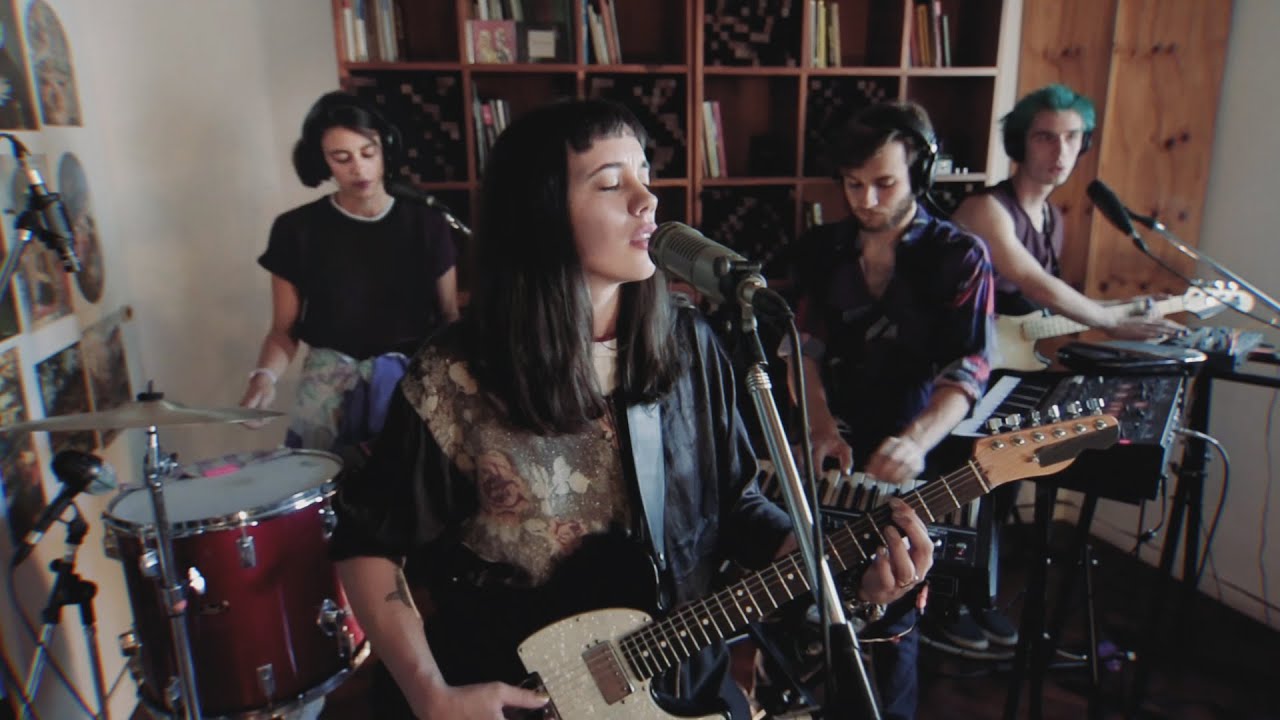 Mariana Michi // No Somos Reyes (en vivo)
