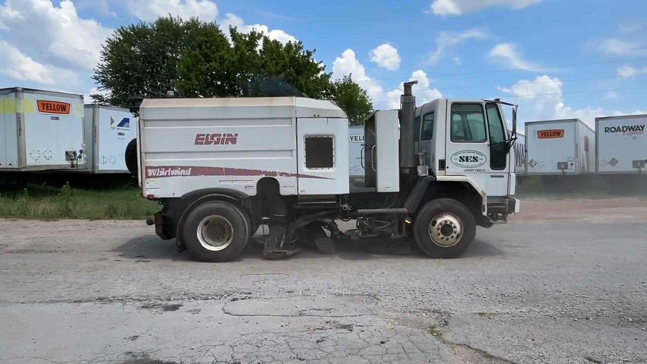 2005 Sterling SC8000 Elglin Whirlwind MV Series Vacuum Sweeper Truck MS00189