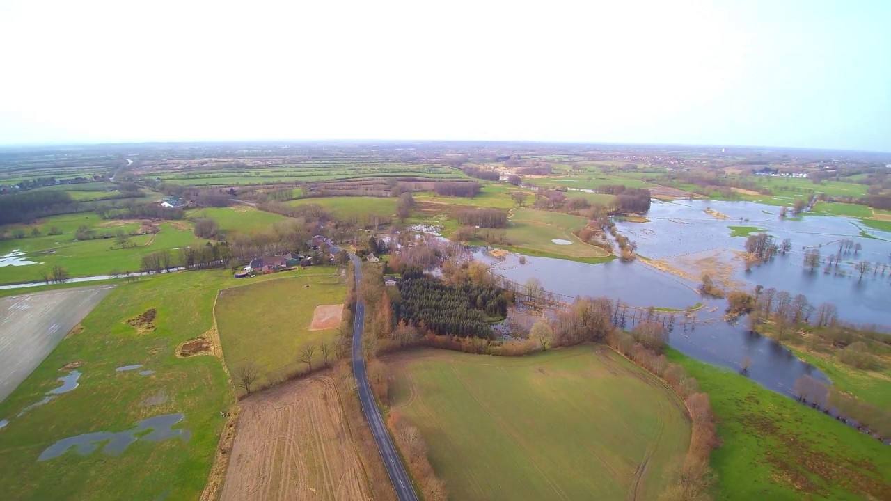 Drohne haut ab Teil 1 -  DRONE-ERROR über den Travewiesen