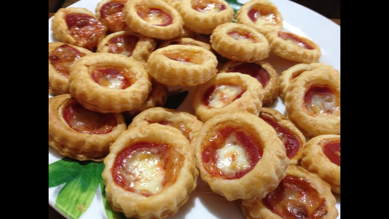 Pizzette di pasta sfoglia-ricetta facile e veloce (ITA)
