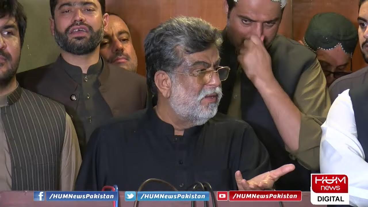 Sardar Yar Mohammad Rind talks to the media