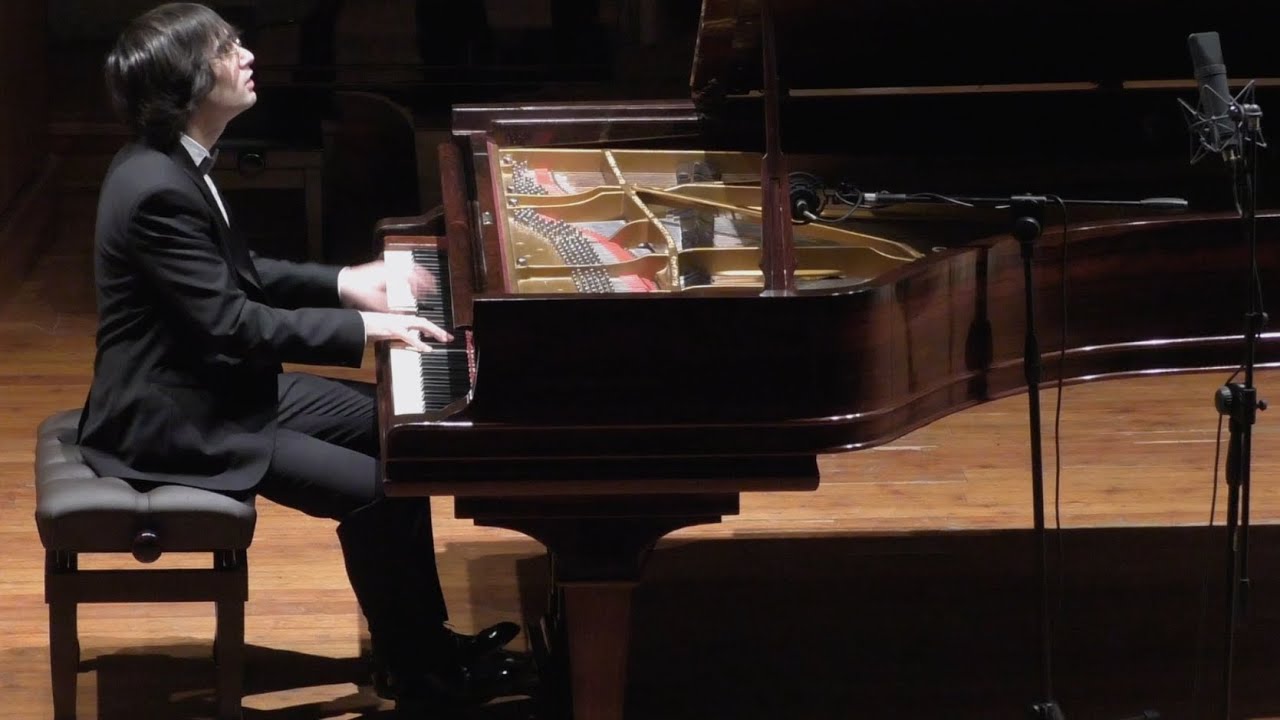 Scarlatti - Sonata in A major K.209 [Alberto Chines] LIVE - HD