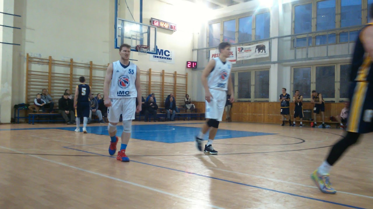 Muži Považsk&aacute; Bystrica vs BK Žiar nad Hronom basketbal 2020 26.1