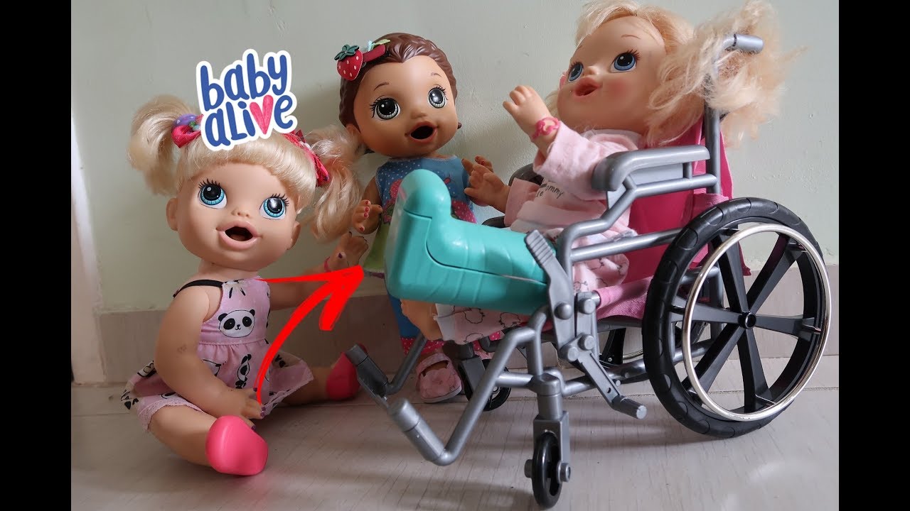 BABY ALIVE LILO FEZ DODÓI E PRECISOU DE MÉDICAS E PENTEOU O CABELO NOVELINHA