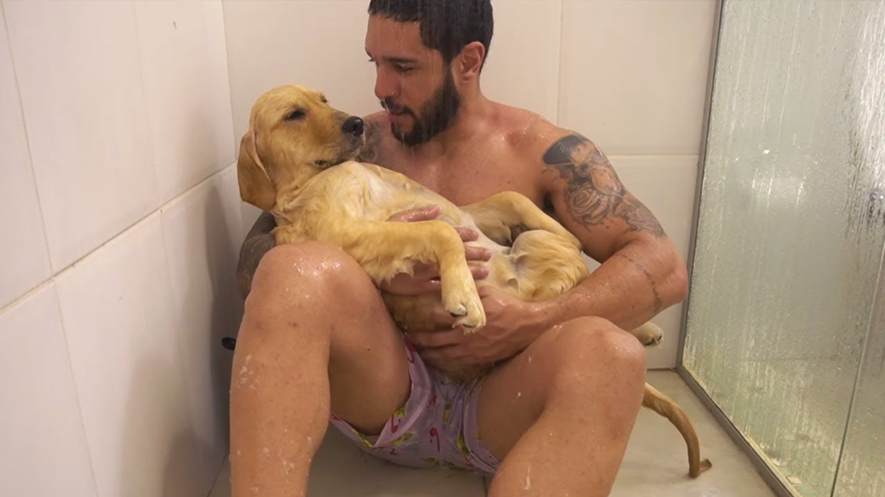 PRIMEIRA VEZ QUE DOU BANHO NA CACHORRINHA DO MEU PAI ❤️