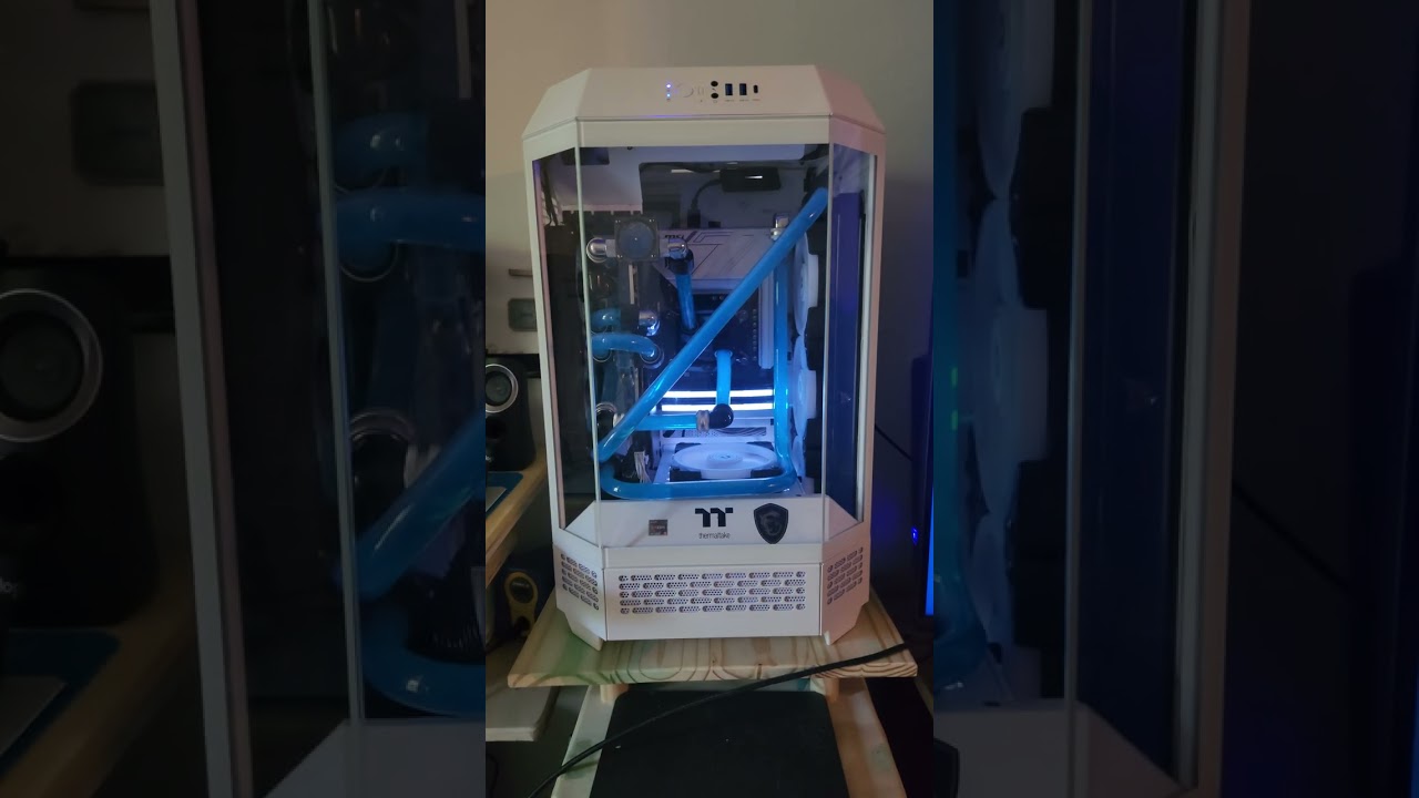 Thermaltake 300 tower custom watercooled build - AMD RYZEN 9 7950x3d