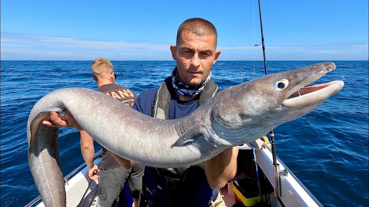 Deep Sea Wreck Fishing - Exploring Huge Shipwrecks way Offshore with a friend | The Fish Locker