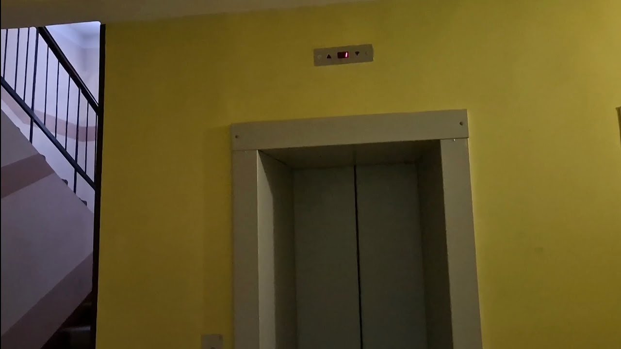 Лифт (КМЗ 2003 г.) Немцова 4, подъезд 1, г. Тюмень