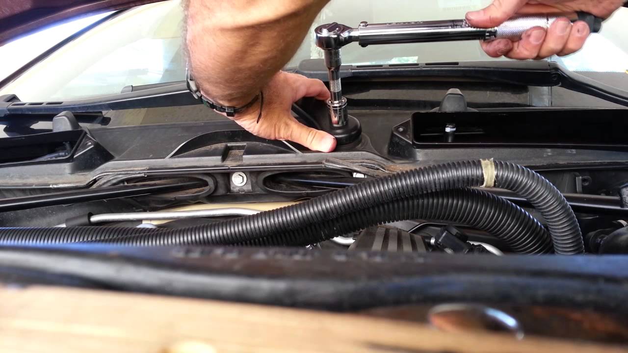 2006 BMW 325i e90 windshield cowl removal installation Part 3