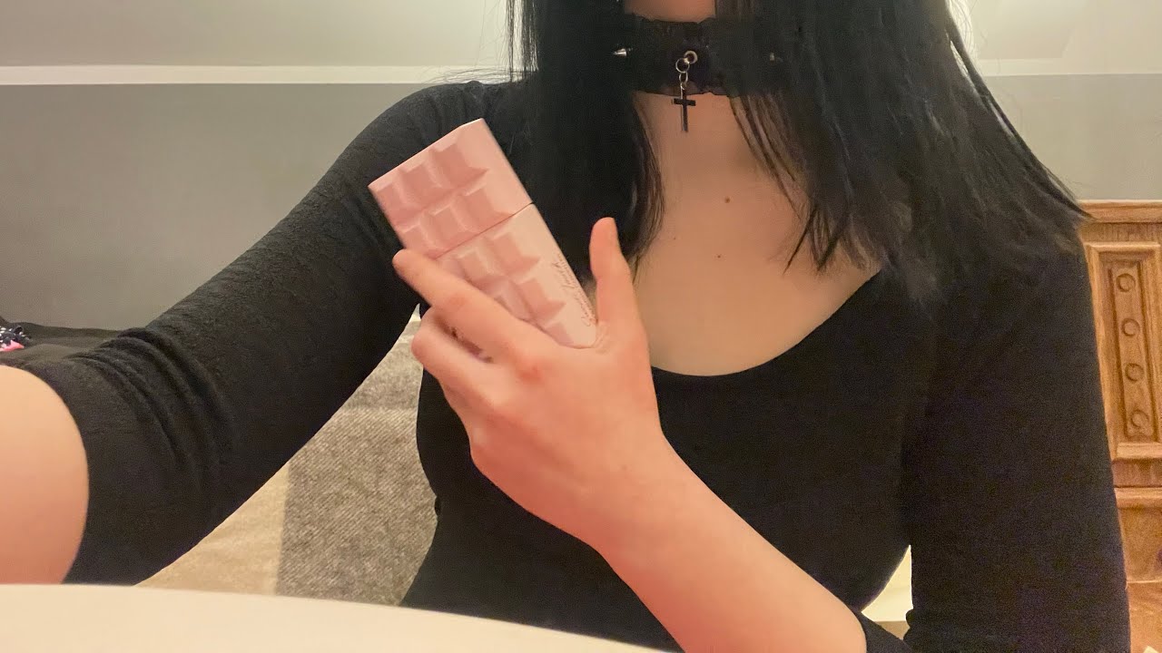 Tapping & scratching ASMR from a beginner 