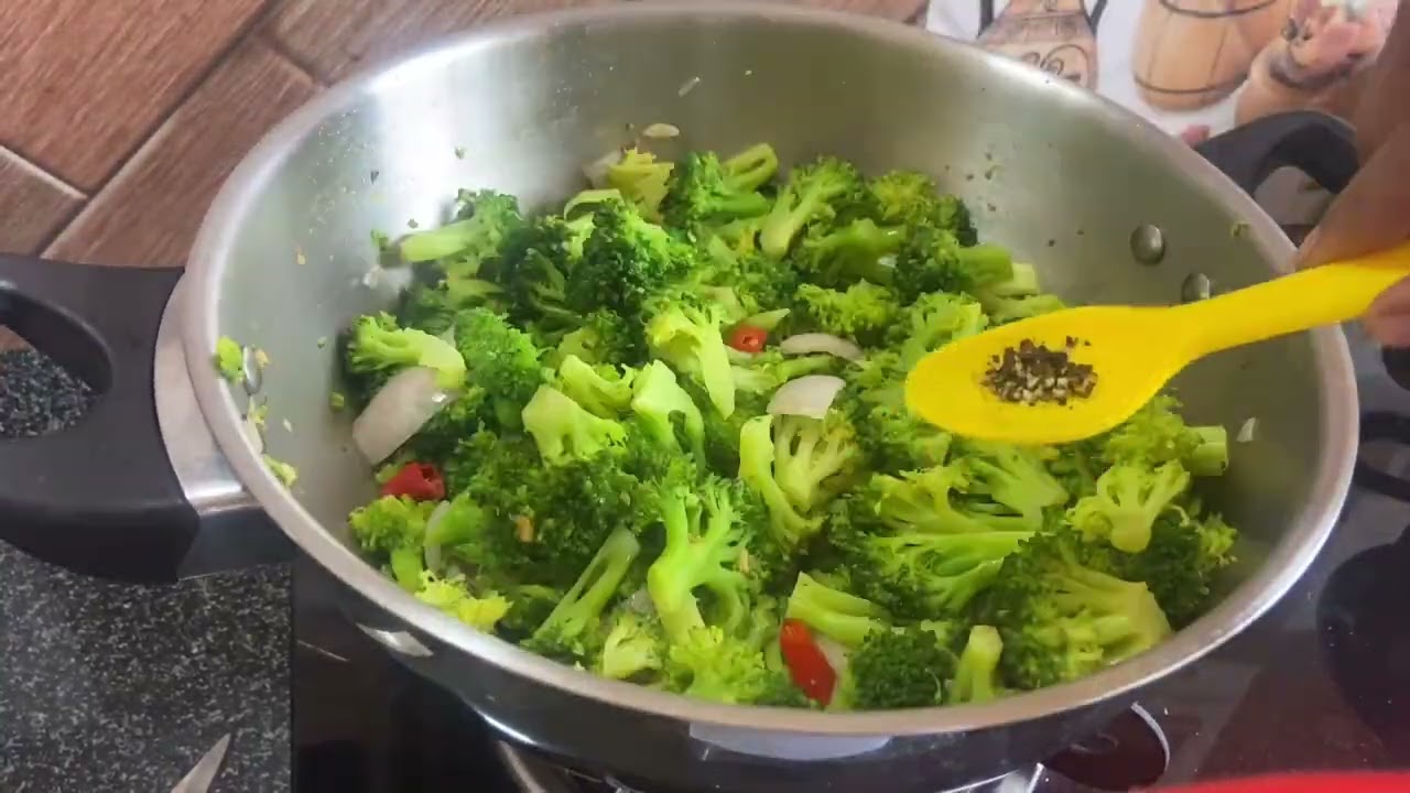 Healthy Broccoli Salad Recipe | Weight Loss Salad | Easy Veg Salad in Telugu