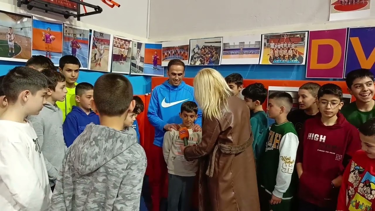 Aydan ile Kayseri Duysun  Şehit Cennet Yiğit Ortaokulu Basketbol Takımı İle