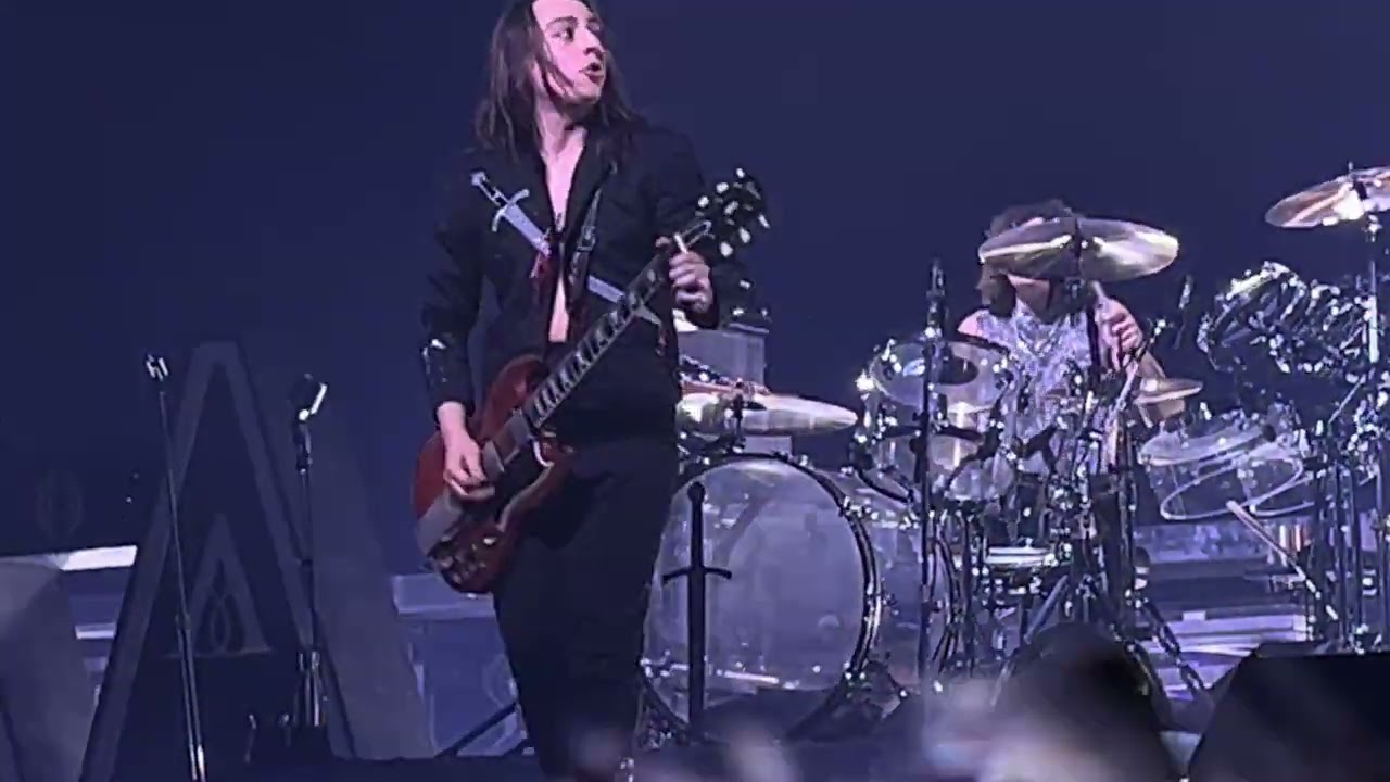 Greta Van Fleet ‘Sacred the Thread’ w/opening guitar solo at Fiserv Forum in Milwaukee, WI - 5.21.24