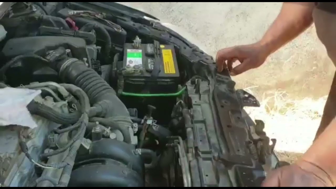 COMO QUITAR RADIADOR A UN TOYOTA COROLLA