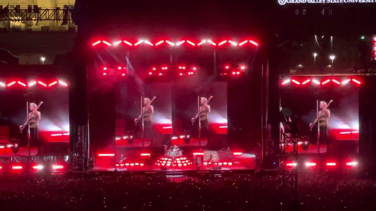 Green Day - American Idiot (w/ Set Intro) @ Comerica Park (August 10, 2021)