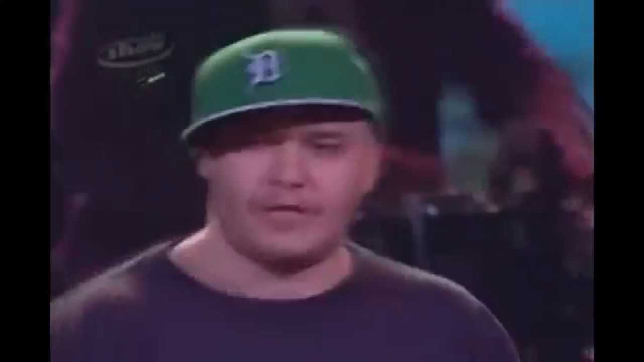 Charlie Brown Jr - Não Viva em Vão ao vivo no Prêmio Multishow de 2007
