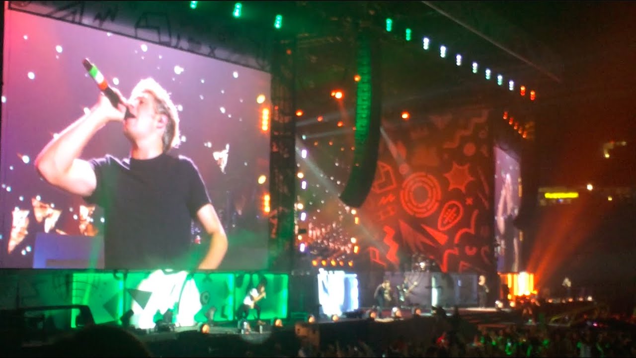 Act My Age - One Direction // OTRA Detroit, August 29 2015, Ford Field [HD]