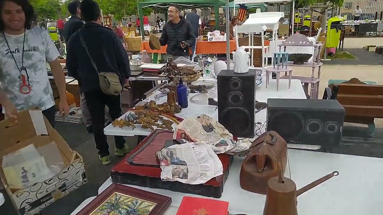 ANTIGÜEDADES QUE HOY VALEN MAS DINERO EN EL RASTRO DE VALENCIA