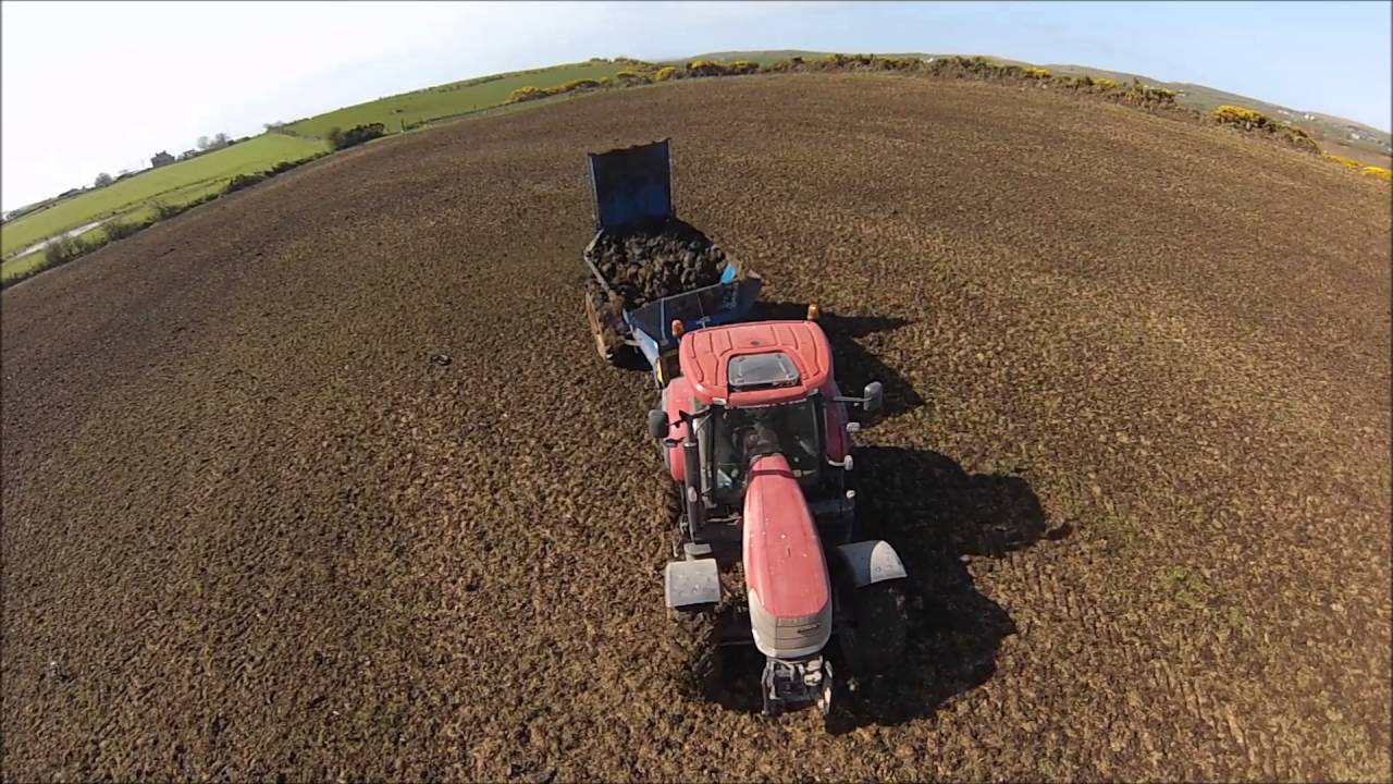 Bunning Spreading Dung 2016 - G Ramage & Son (HD)