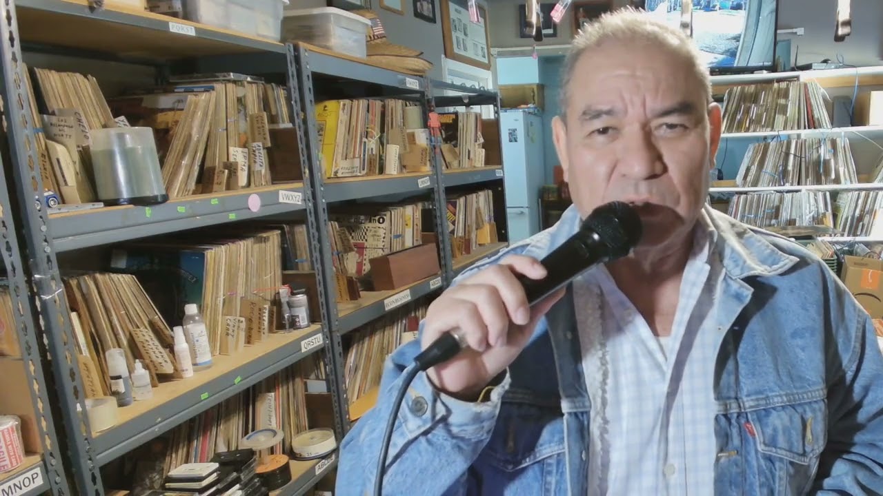 Besando La Cruz, de Chucho Monge 1949 Canta: Jose Kamey