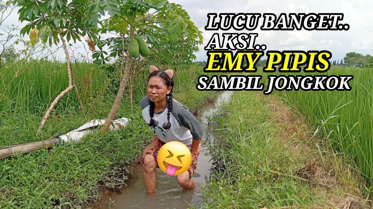 Bikin ngakak... Aksi emy p1p1s sambil jongkok lucu sekali... 