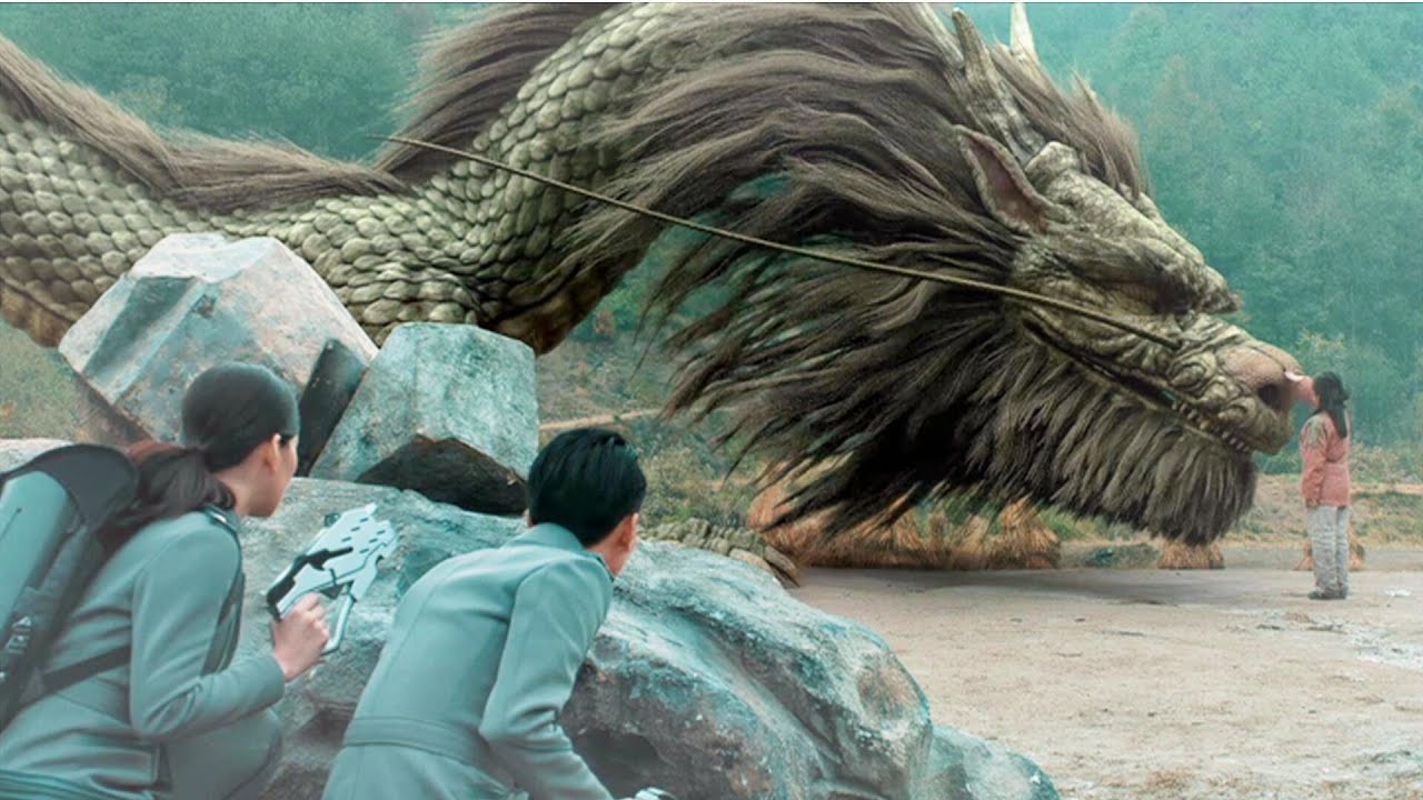 【小Q】男子开启时光机，穿越到了过去，谁知发现了一头神龙！